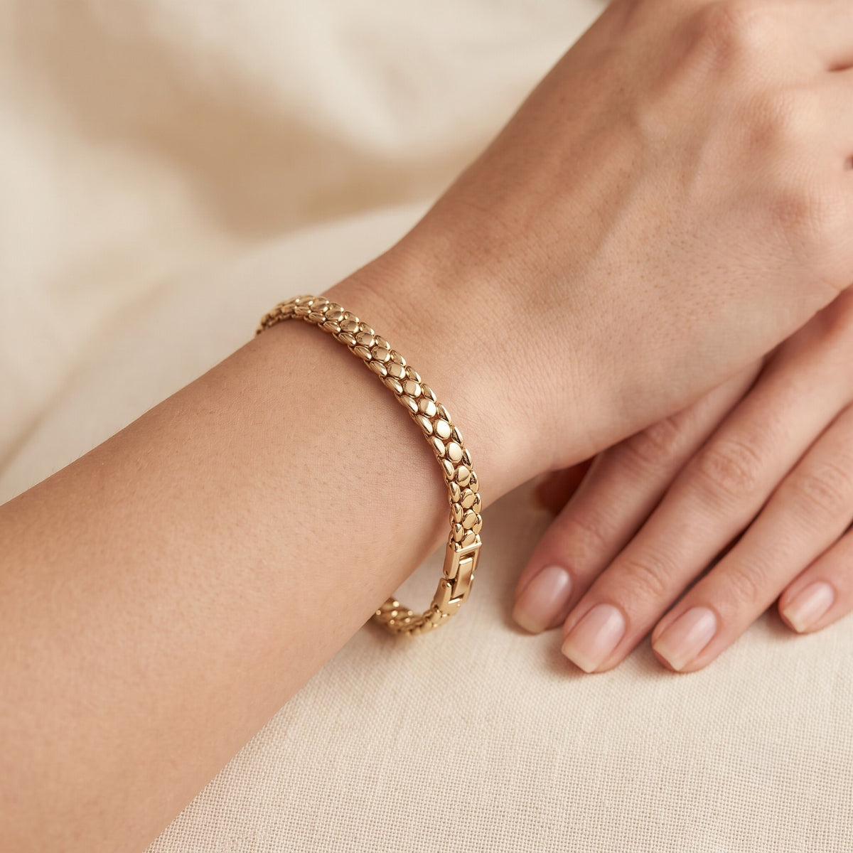 Breites Gliederarmband Gold